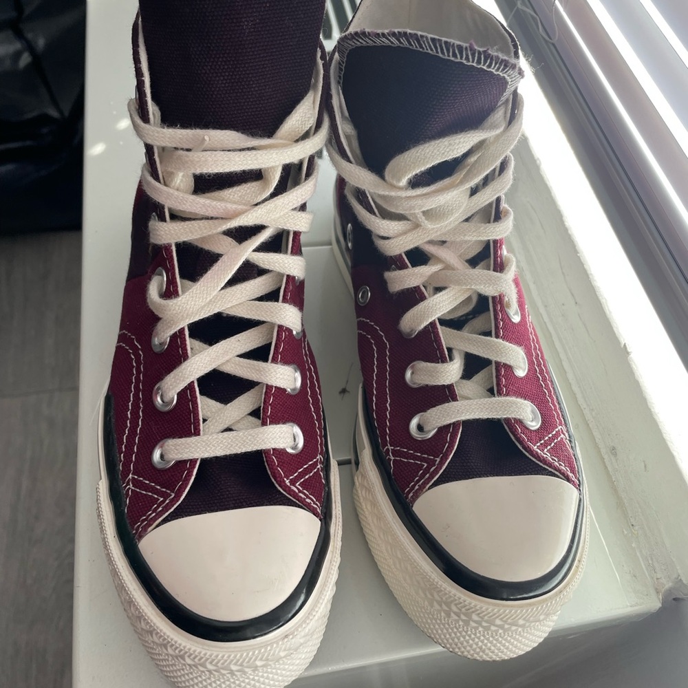 Converse Maroon High-Tops